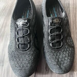 Skechers Womans Black/Charcoal Slip-On Sneakers